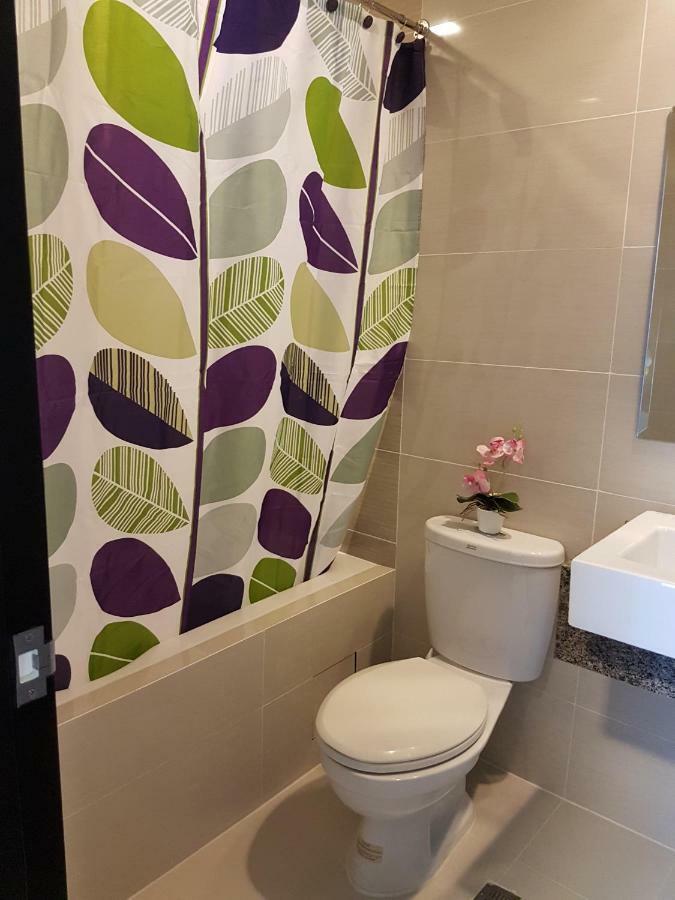 Apartment Sea View At Mactan Newtown Lapu-Lapu City Esterno foto