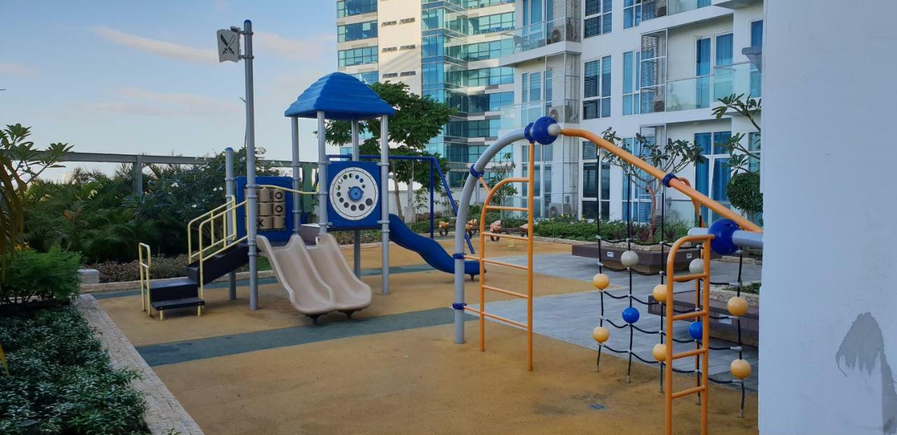 Apartment Sea View At Mactan Newtown Lapu-Lapu City Esterno foto